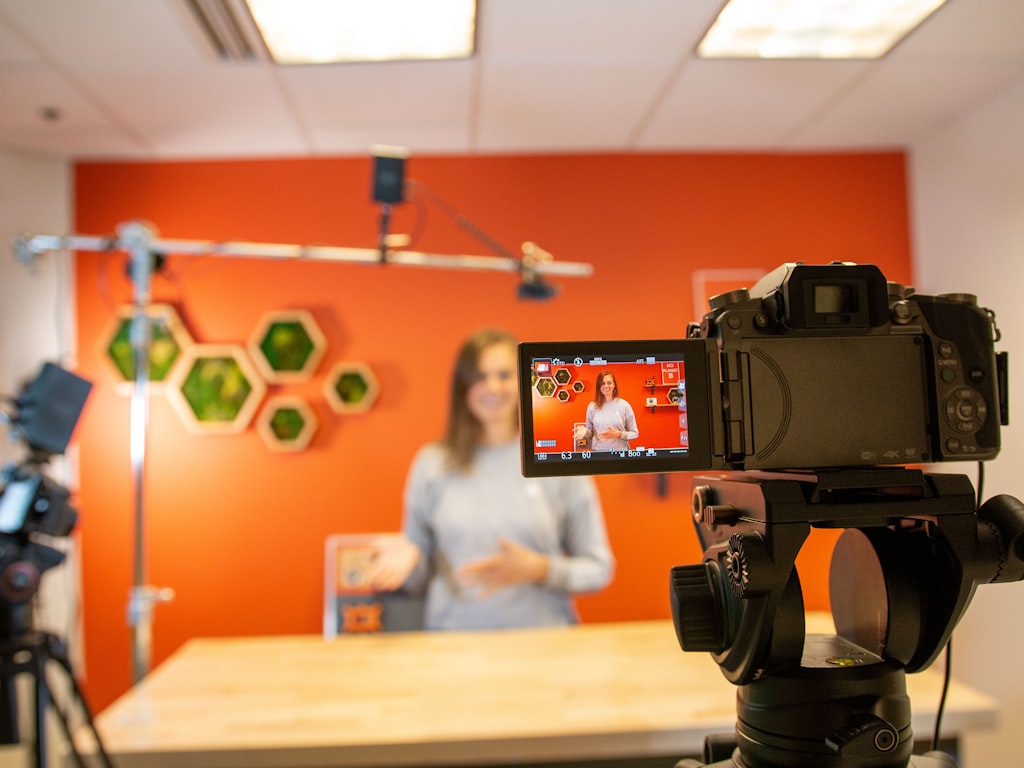 如何在制作前规划AI视频产品演示电子商务策略